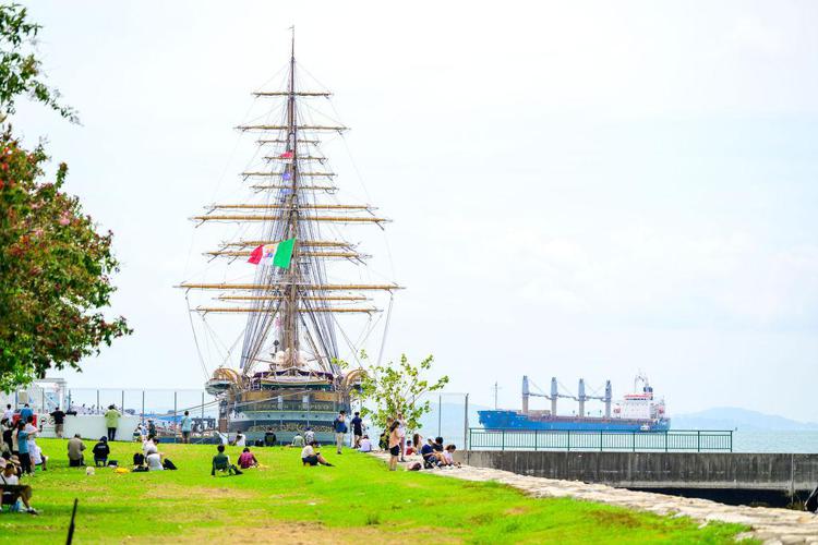 La Amerigo Vespucci lascia Singapore, 45.000 i visitatori per Nave e Villaggio Italia