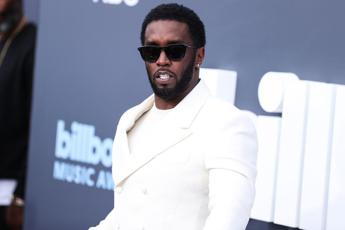 "Puff Daddy pesava le ragazze con la bilancia, massimo 63 kg": le regole per l'accesso ai white party