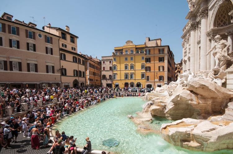 Sole e caldo a Roma - Fotogramma