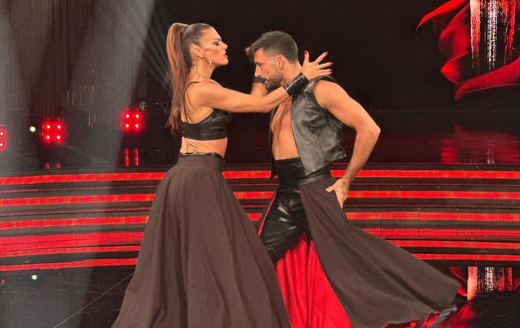 Bianca Guaccero e Giovanni Pernice - Ballando con le Stelle /Rai