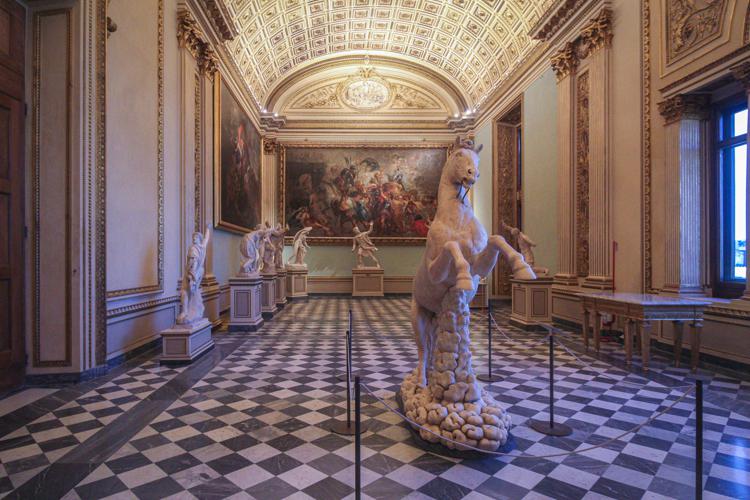 Uffizi, il cavallo romano torna a 'nitrire' nella sala della Niobe