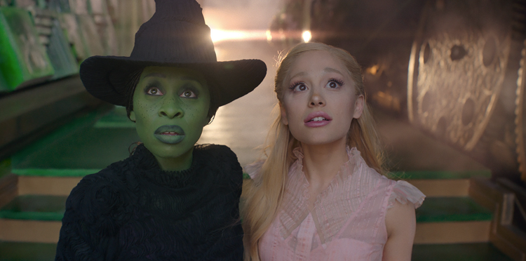 Cynthia Erivo e Ariana Grande in una scena del film - Universal Pictures