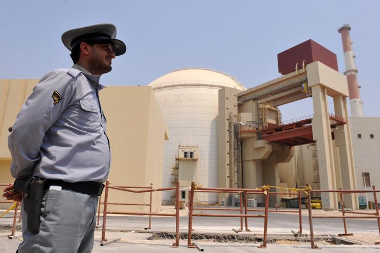 Iran, l'annuncio: "Pronti a lanciare nuove centrifughe per arricchire uranio"