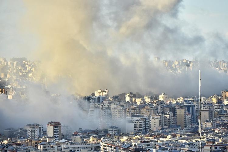 Raid su Beirut oggi - Afp