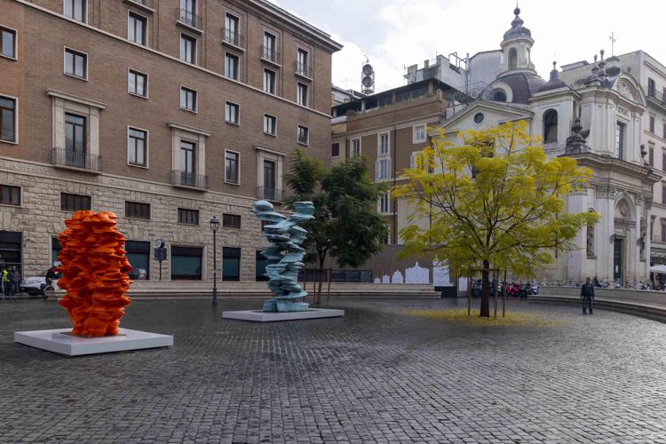 Le sculture di Tony Cragg nelle piazze di Roma