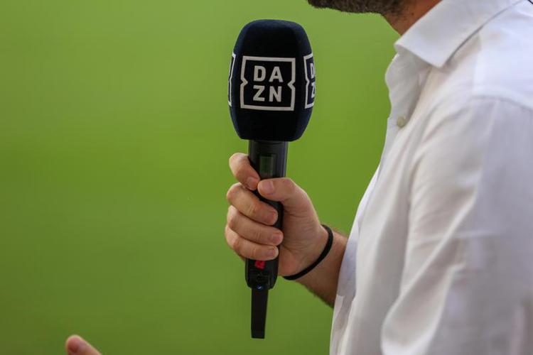 Dazn contro gli abbonati al pezzotto - (Fotogramma/Ipa)