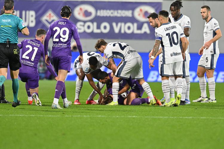 Il malore in campo di Edoardo Bove - (Fotogramma)