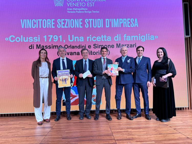 Il libro 'Colussi 1791' il vince Premio valori d'Impresa