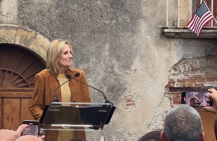 Jill Biden ritrova radici in Sicilia: "Vita miei bisnonni forgiata da valori italiani"