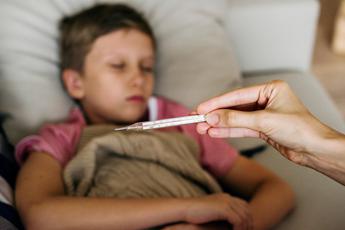 Influenza, continua l’avanzata in Italia: 477mila casi in 7 giorni