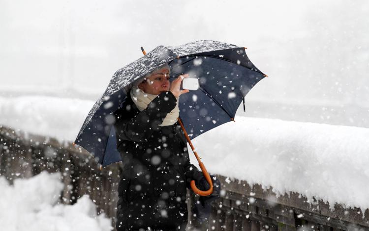 Neve e freddo sull'Italia (Afp)