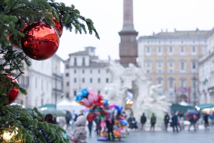 Albero di Natale a Piazza Navona (Fotogramma)