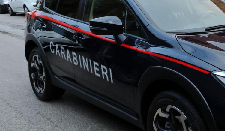 Un'auto dei carabinieri