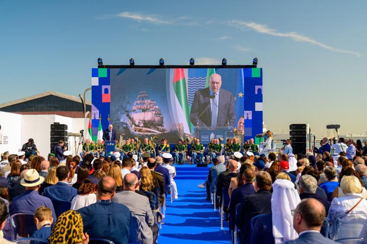 Inaugurato Villaggio Italia di Abu Dhabi, 31ma tappa del tour mondialeNave Amerigo Vespucci