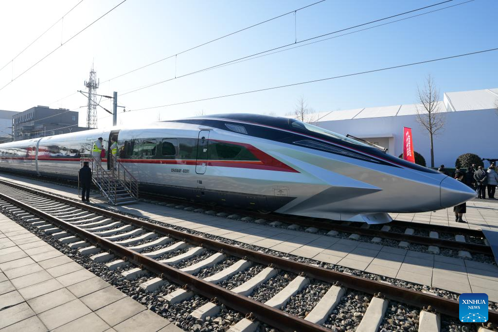 China presents prototypes of the world’s fastest high-speed train: CR450