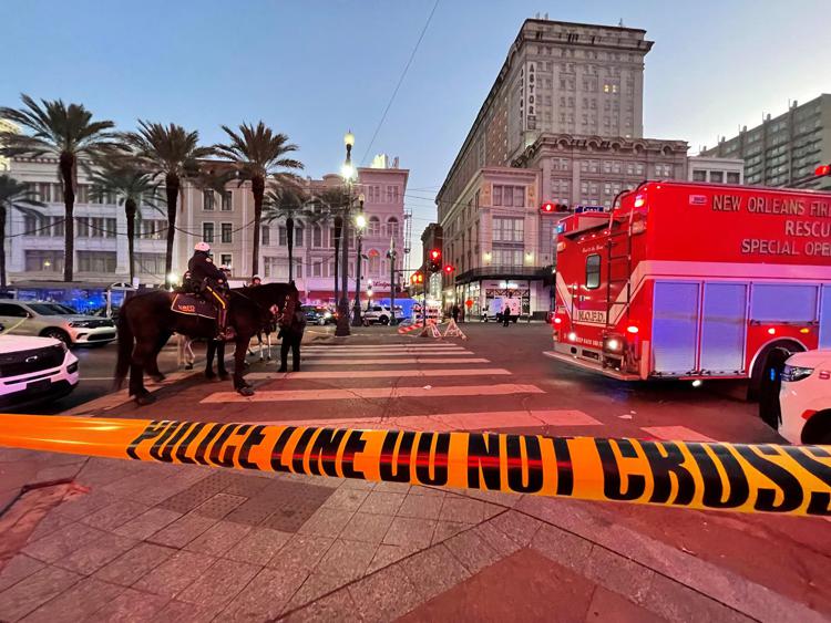 Polizia sul luogo della strage a New Orleans - Afp