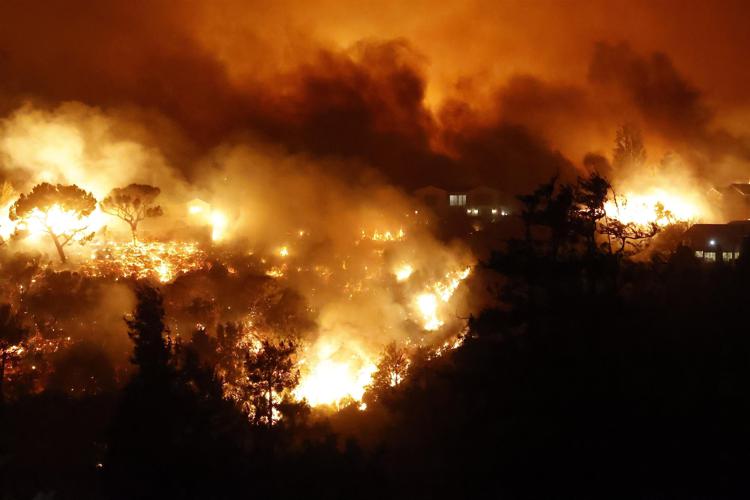 Los Angeles in fiamme - (Fotogramma)