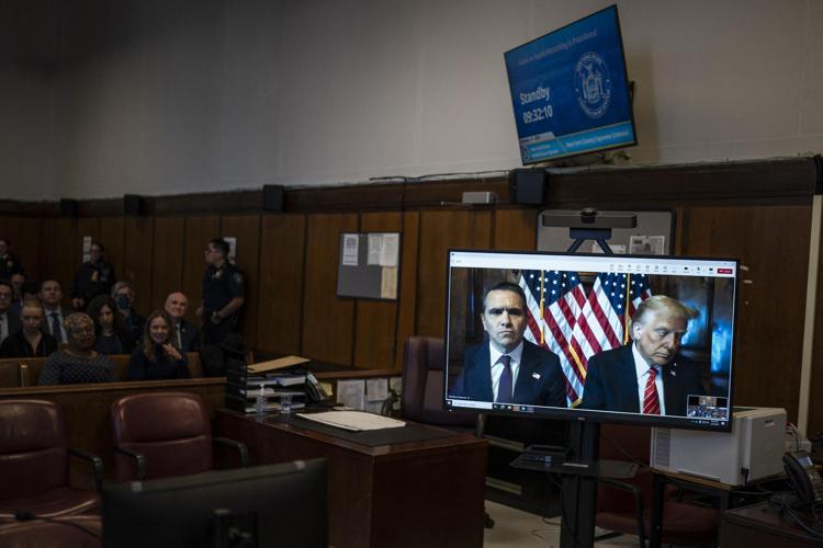 Trump in videocollegamento con l'aula del tribunale di New York per il caso Stormy Daniels - Afp