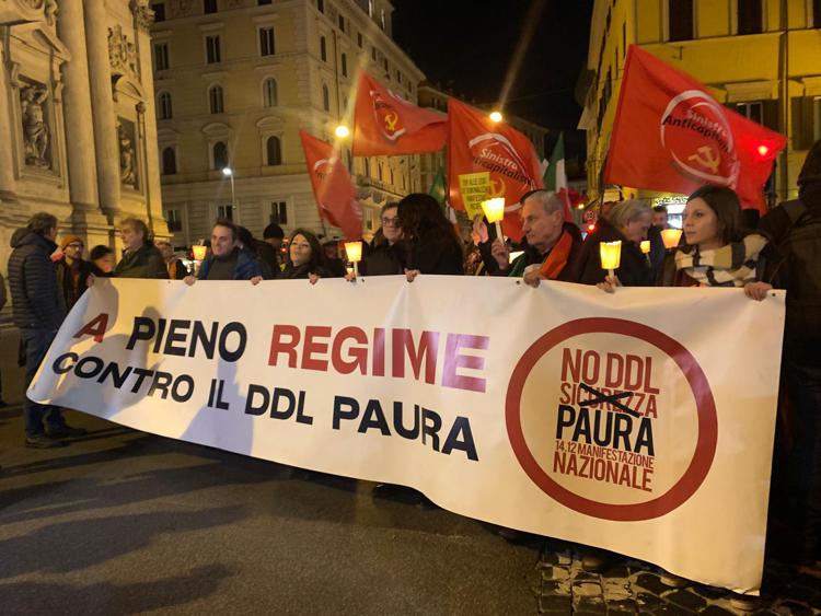 Ddl sicurezza, da Bologna a Roma fiaccolate "contro il decreto paura"