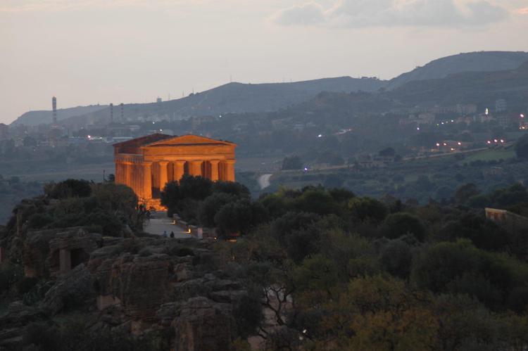 Agrigento, città e Valle dei templi - Agenzia Fotogramma / Ipa