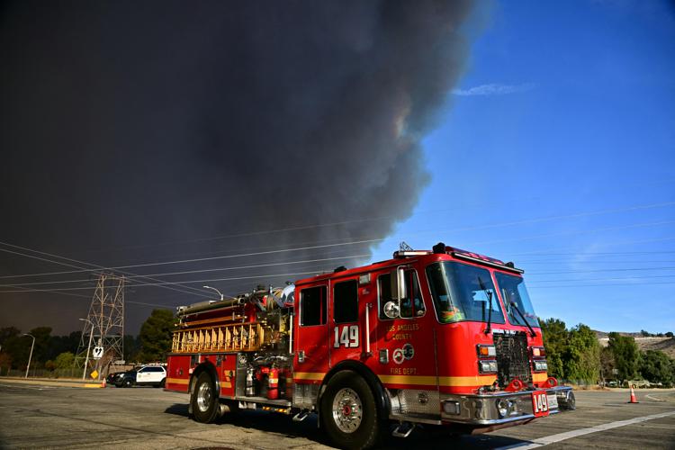 Incendi nella zona di Los Angeles (Afp)