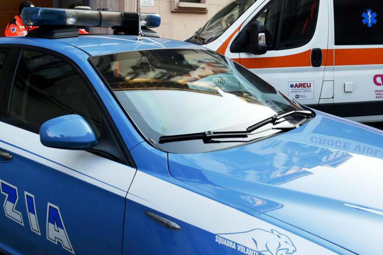 Un'auto della polizia