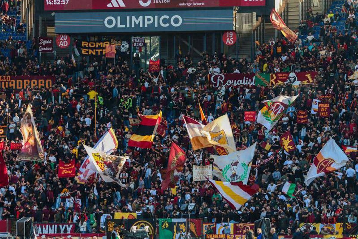 Roma-Eintracht, tensione nel prepartita: tifosi giallorossi attaccano tedeschi