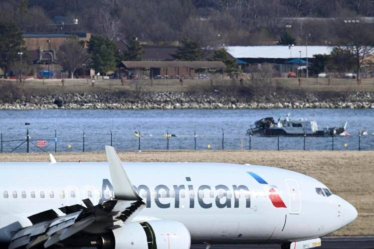 Le ricerche nel fiume Potomac - (Afp)