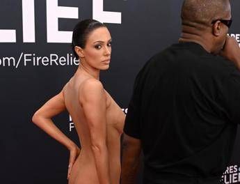 Grammy 2025, sotto la pelliccia niente: il 'nude look' di Bianca Censori - Foto