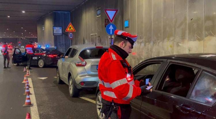 Notte di controlli a Milano, drastico calo positivi alcoltest con nuovo codice