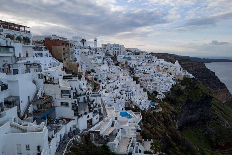 Santorini (Afp)