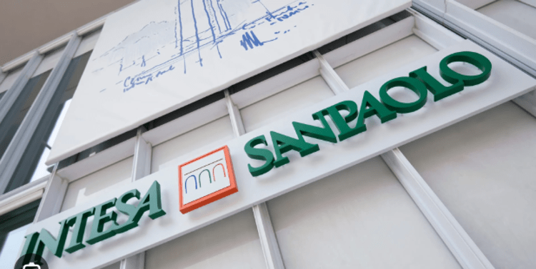 Intesa Sanpaolo: utile netto record di 8,7 miliardi nel 2024 e dividendi per 6,1 miliardi