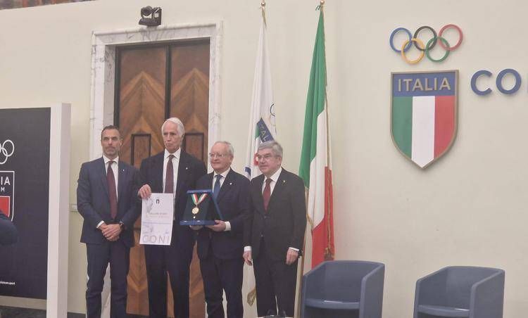 Alla Federazione medici sportivi il Collare d'Oro del Coni per il servizio durante il Covid