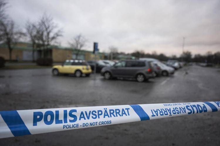 Strage nella scuola in Svezia, indagini su movente: "Killer era solo"