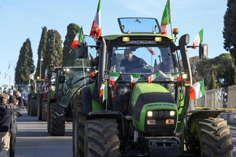 Protesta dei trattori torna a Roma: 23 mezzi in arrivo nella Capitale