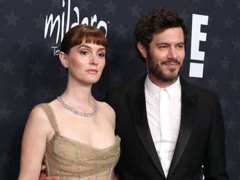 Critics' Choice Awards 2025, tutti gli occhi su Adam Brody e Leighton Meester - Foto