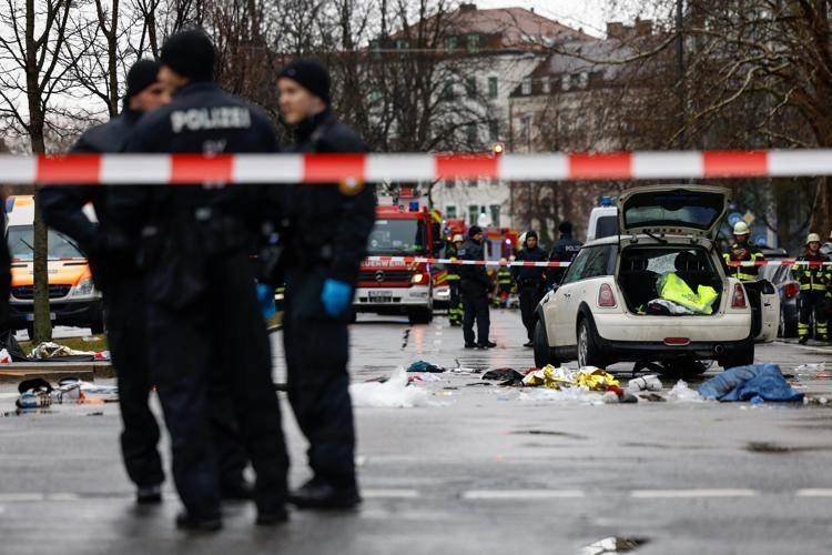 Auto contro la folla a Monaco - (Afp)