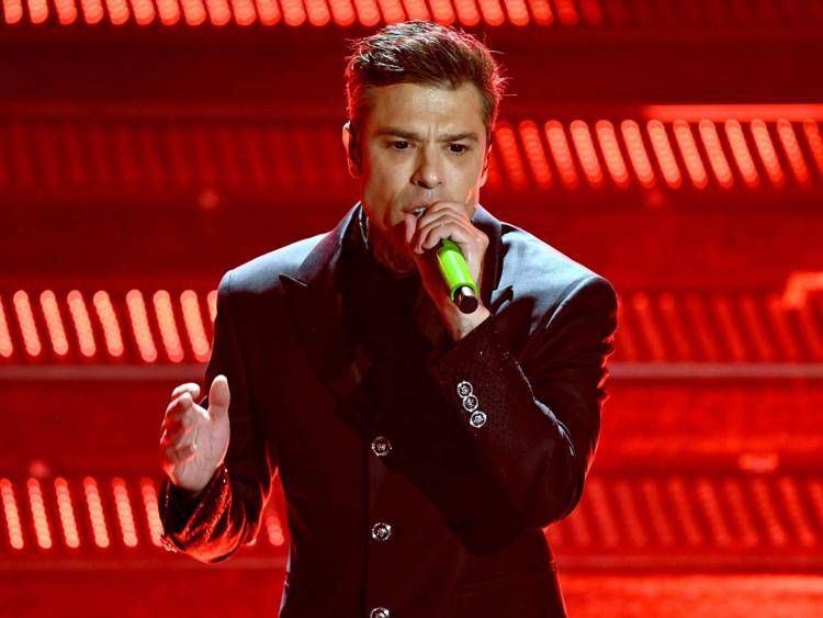 Fedez sul palco del Festival di Sanremo 2025 - Ipa Agency