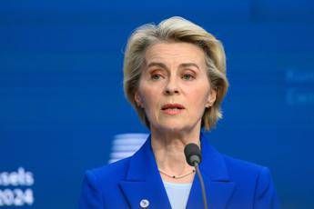 Ucraina, Von der Leyen: "Russia una canaglia ai confini, aumentare spese per la difesa"