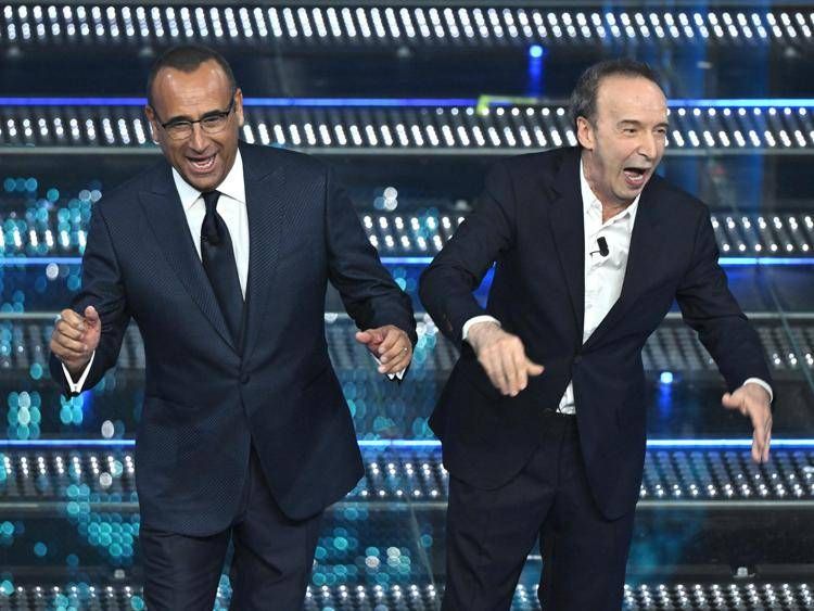 Carlo Conti e Roberto Benigni a Sanremo 2025  - Fotogramma /Ipa