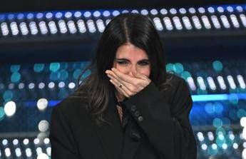 Sanremo 2025, fischi e urla di protesta per Giorgia e Achille Lauro fuori dalla top 5