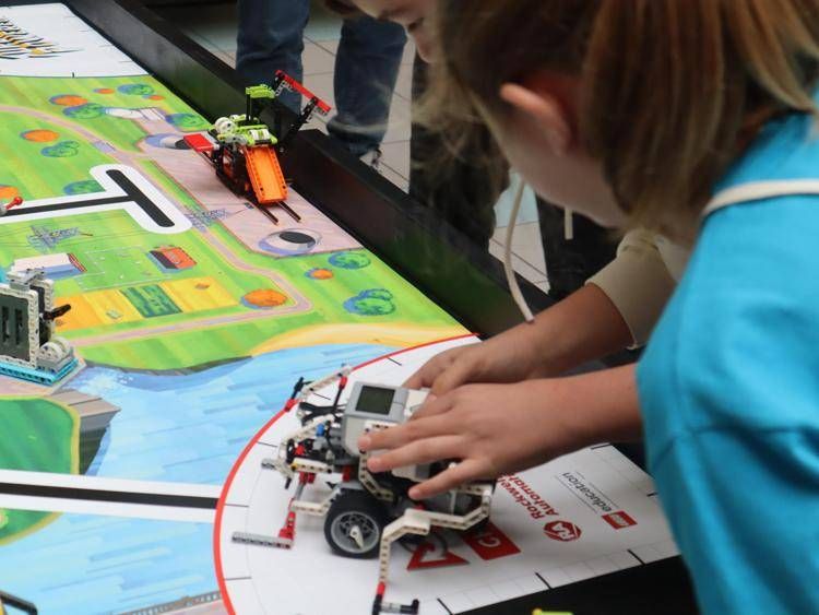 First Lego League all’Università di Firenze, piccoli ingegneri robotici si sfidano per risolvere problemi 'sottomarini'