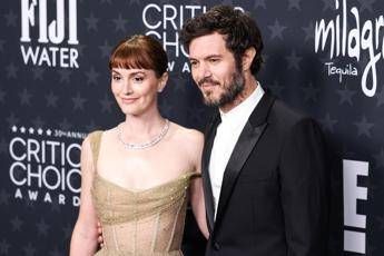 Nobody Wants This, Leighton Meester insieme al marito Adam Brody nella seconda stagione