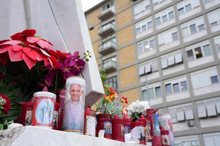 Il Policlinico Gemelli dove è ricoverato Papa Francesco (Afp) 