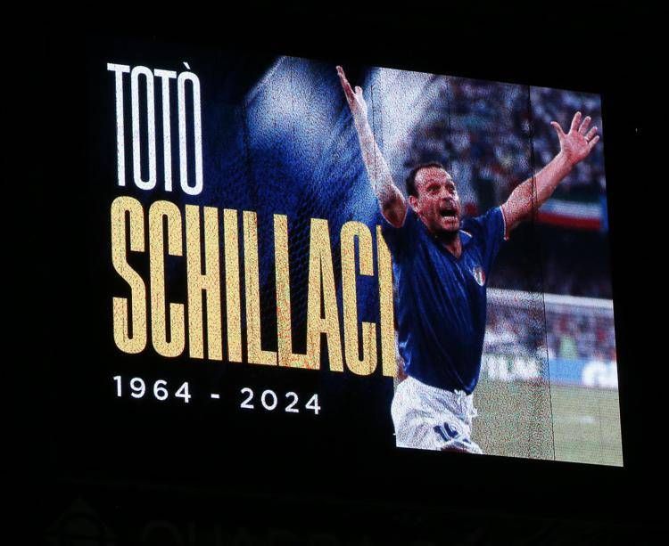 Ricordo allo stadio di Totò Schillaci (Fotogramma/Ipa)