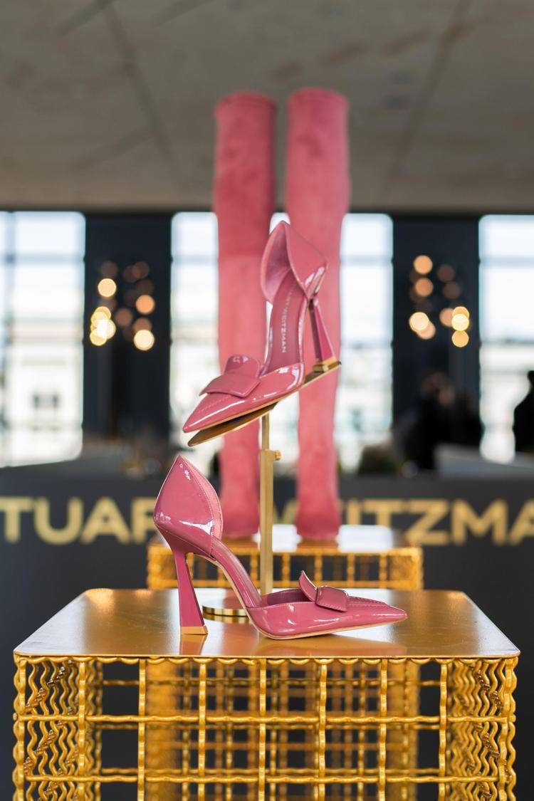 Alcuni modelli della nuova collezione Stuart Weitzman