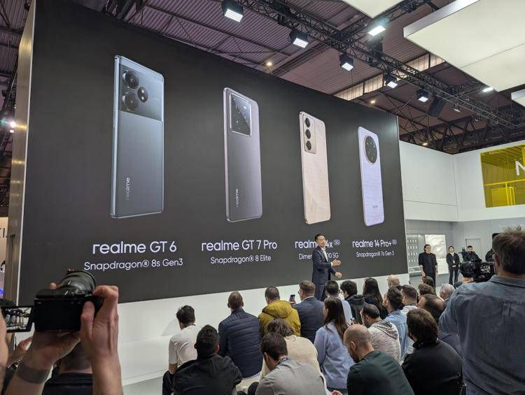 realme al MWC 2025: strategia triennale, IA e qualcosa di ultra