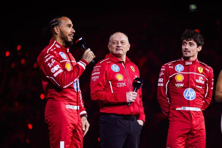 Lewis Hamilton, Frederic Vasseur e Charles Leclerc - Ipa/Fotogramma