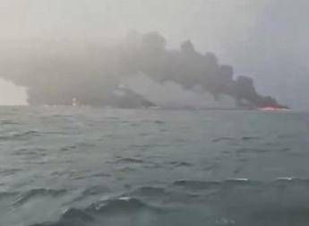 Collisione tra petroliera Usa e cargo nel Mare del Nord: incendio a bordo, 32 feriti