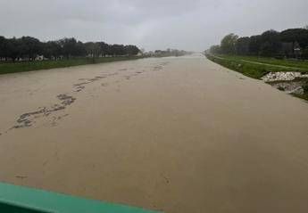 Maltempo, piogge incessanti in Emilia Romagna. Anche in Toscana è allerta rossa